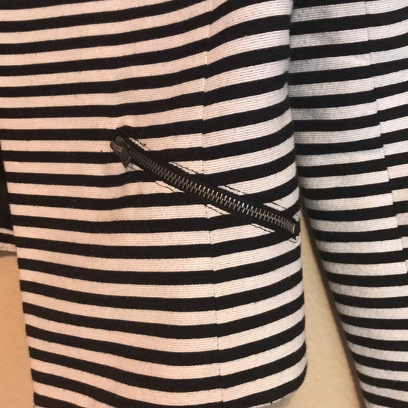 HALOGEN Black & White Striped Open Jacket - Picture 4 of 5